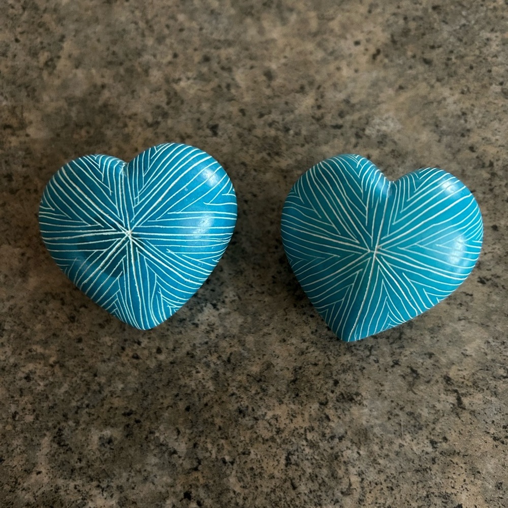💙 ONE Turquoise Puffy Heart Decor, Soapstone, or Paperweight, Fair Trade, NWOT